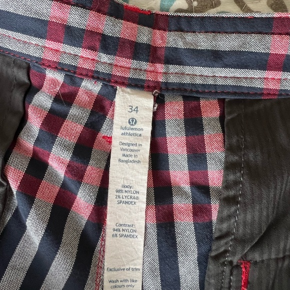 Lululemon men’s shirts - size 34 - Picture 2 of 4